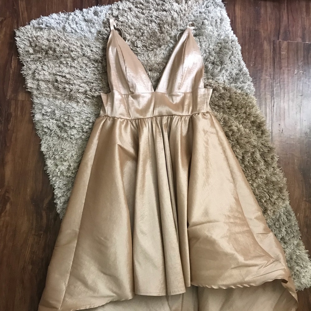 Hi Low Gold gown size XS
